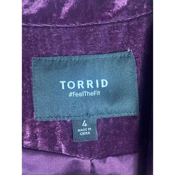 Torrid Purple Crushed Velvet Moto Jacket Zip Front Size 4 Plus Lined Pockets - Picture 5 of 6